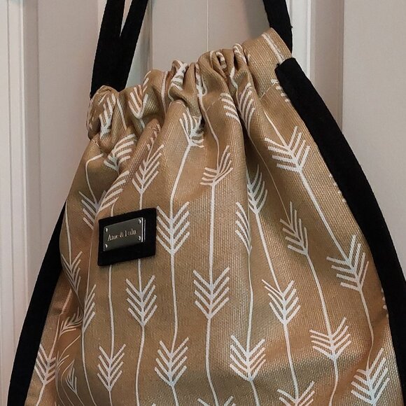 Ame & LuLu Drawstring Travel Shoe Bag - Picture 5 of 15